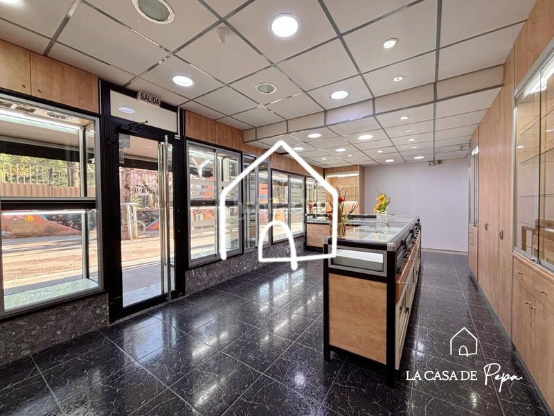 Foto a65903df-2d6d-4d6f-bb37-b4db9f9bdf61. Local comercial a Centre Viladecans