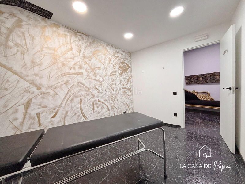 Foto cfdd330f-9f1f-4838-985c-073d2d1c22dd. Local comercial a Centre Viladecans