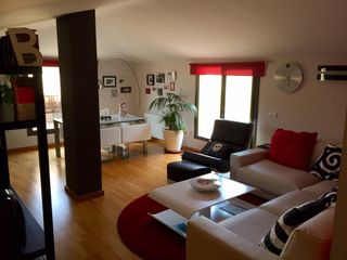Miete Dachwohnung  Ronda ronda ramon otero pedrayo. Dúplex en canyars