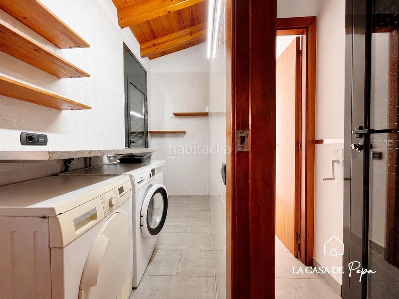 Foto 41e48178-0432-48e3-a57d-40e8daf01919. Casa amb calefacció aparcament piscina a Begues