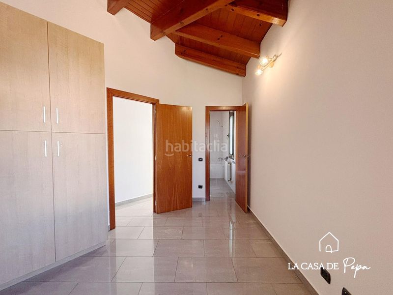 Foto 704a9999-7296-48d0-972f-5894ba008659. Casa amb calefacció aparcament piscina a Begues