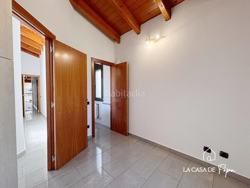 Foto 86df6c62-bebd-4f75-b2a9-5645a540aa30. Casa amb calefacció aparcament piscina a Begues