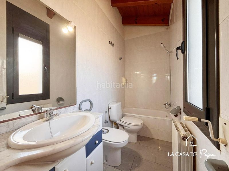 Foto c7c50caa-9491-45ac-b78f-f928412d5eff. Casa amb calefacció aparcament piscina a Begues