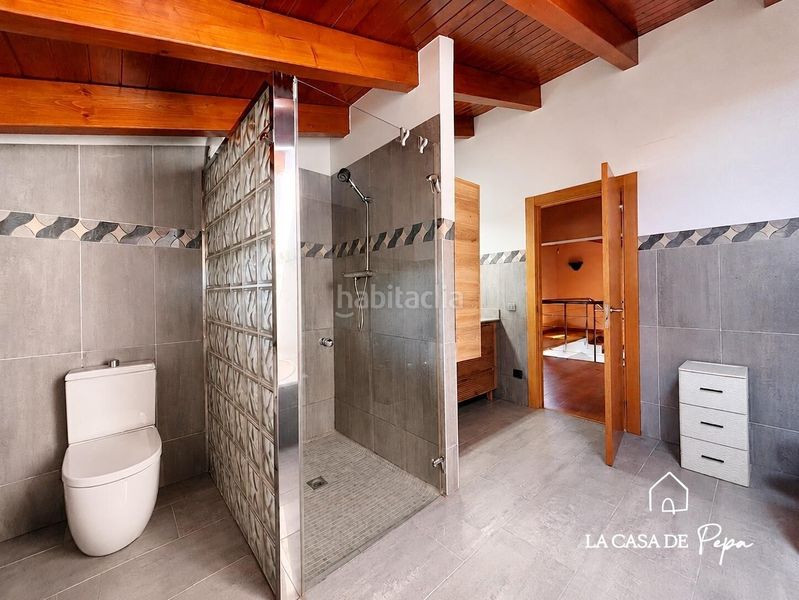 Foto d6004b1f-281d-493a-9f4f-278de843cf2f. Casa amb calefacció aparcament piscina a Begues