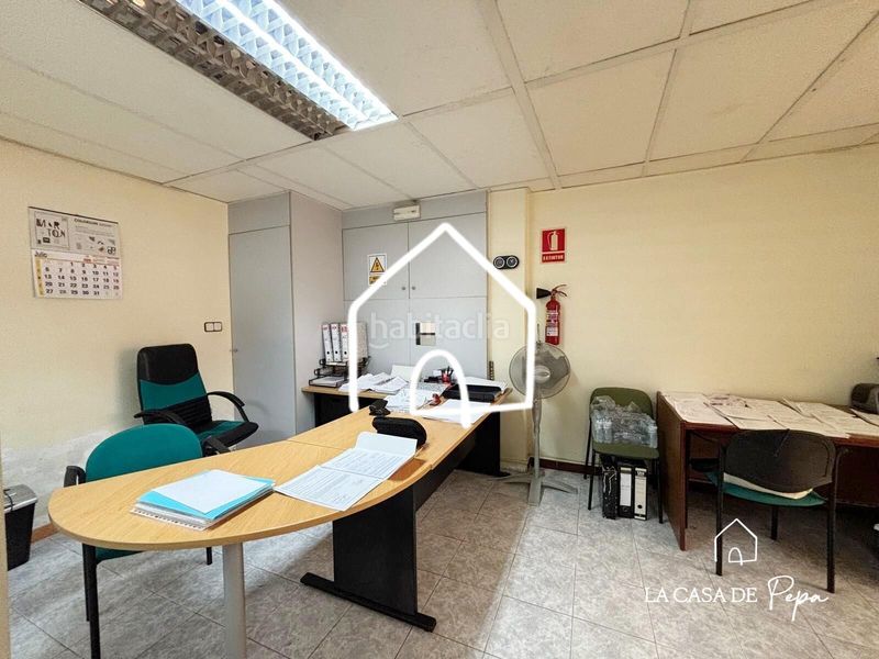 Foto 115cf99f-710d-436c-bb26-1e11fb704f46. Local comercial a Centre Viladecans