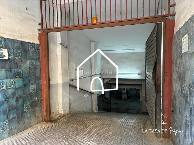 Foto cf95fbcd-e1a0-46b7-8833-b046ee061a68. Autoparkplatz in Centre Viladecans