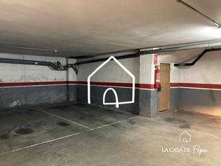 Aparcament cotxe a La Roureda. Plaza de parking en calle carles alts
