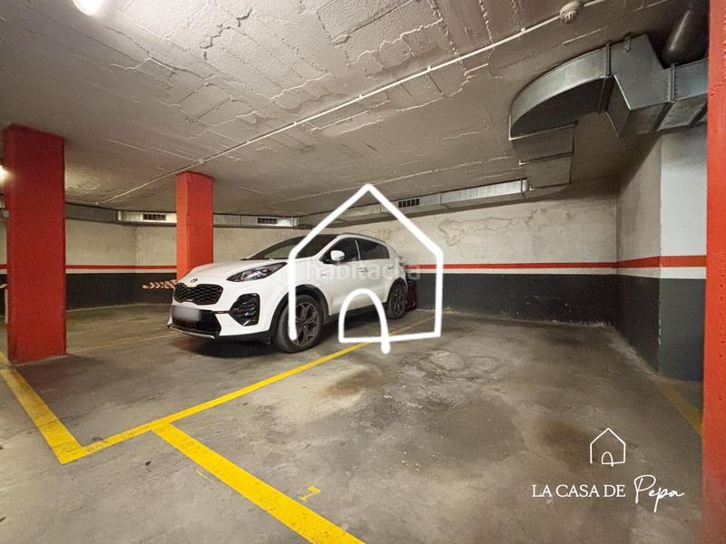 Foto e56d6803-6354-4a53-a0a7-3f0e228bf302. Parking coche amplia plaza de parking en cantonio machado en Viladecans