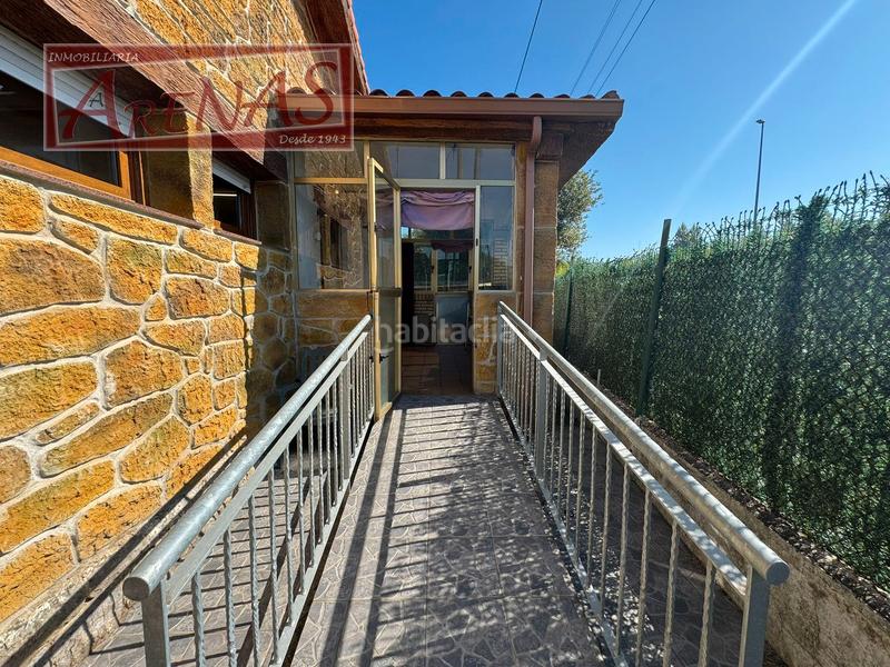 Foto 9d7f156c-e425-44d8-aaef-9732d58dfd7c. Casa en carretera a polígono 21 casa independiente para entrar en Laredo