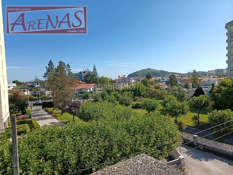 Foto 63b65d02-071e-4982-96ca-a96264f174eb. Àtic a calle padre ignacio ellacuría 119 a Carlos V Laredo