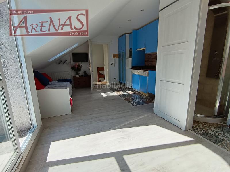 Foto f15ee12f-f68d-447a-a3bd-bda86b39716b. Àtic a calle padre ignacio ellacuría 119 a Carlos V Laredo