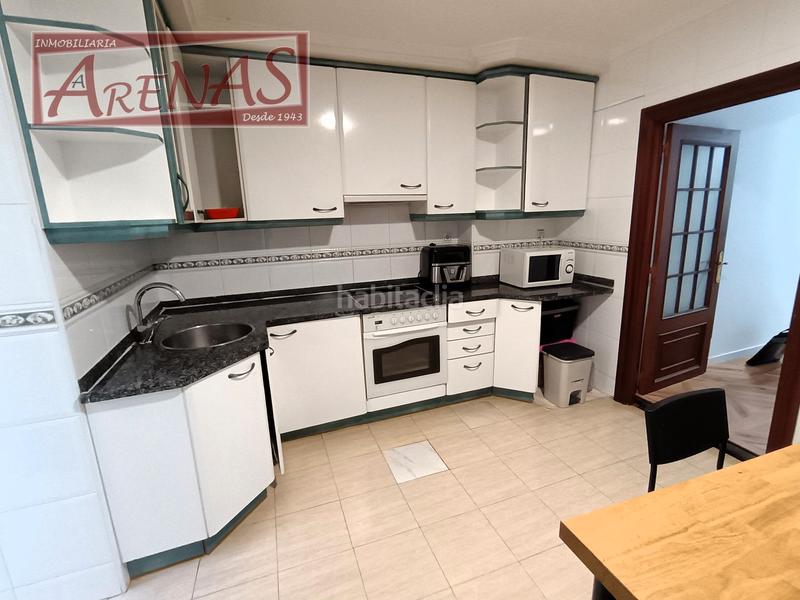 Foto f9de6e5f-d9c2-411a-b284-81f98688a5b1. Appartamento in calle menéndez pelayo 36 in Centro Laredo