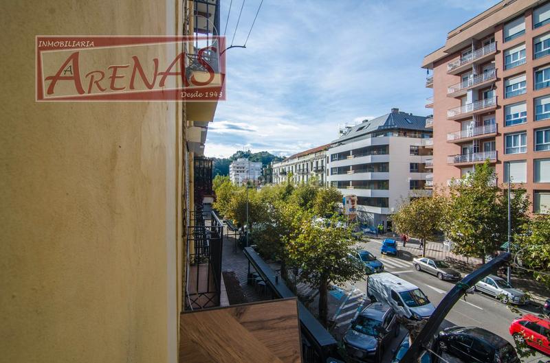 Foto fe7e0dc1-b76e-42d4-8437-86dbe16b2354. Appartement dans calle menéndez pelayo 36 dans Centro Laredo