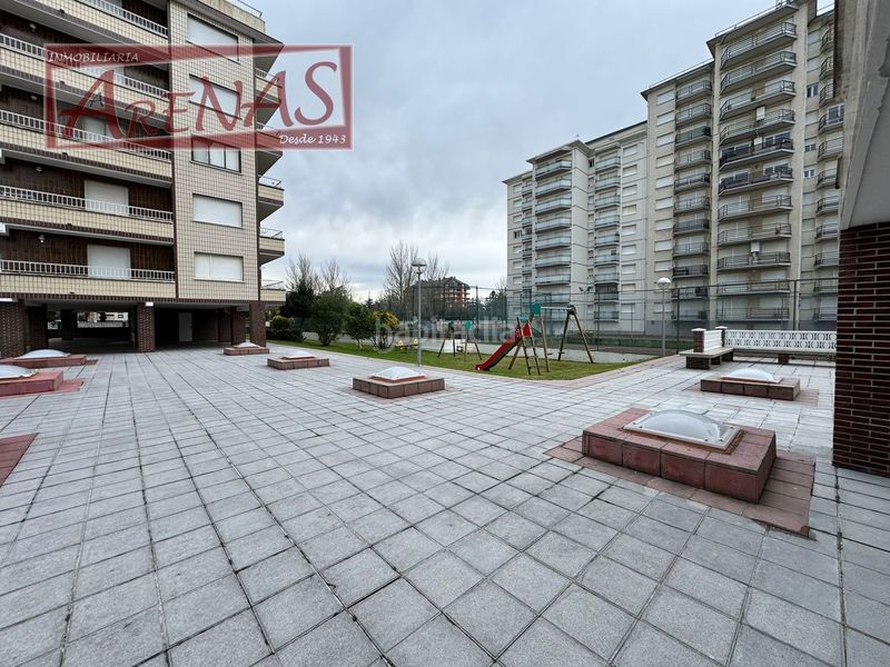 Foto 19501666-a910-4a86-ae54-f0a200a5d488. Piso en avenida de francia 55 en Zona Playa Laredo