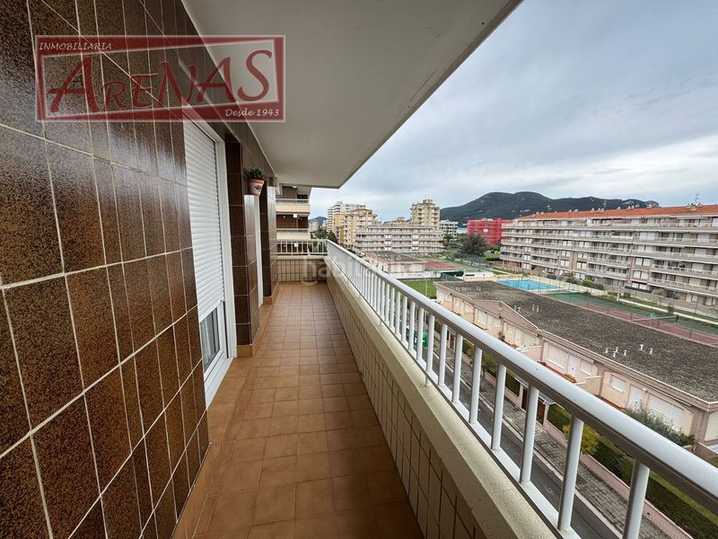 Foto a5ccddc1-7828-416a-b152-b22e94c0df33. Piso en avenida de francia 55 en Zona Playa Laredo