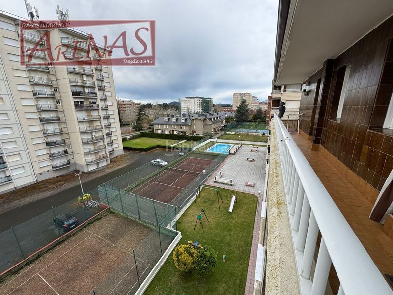 Foto bbb320fc-8942-4caa-8c3d-f94b3df54d83. Piso en avenida de francia 55 en Zona Playa Laredo