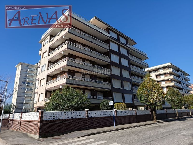 Foto c3b00999-3400-4cf9-ba46-e29c86ab1f7a. Piso en avenida de francia 55 en Zona Playa Laredo