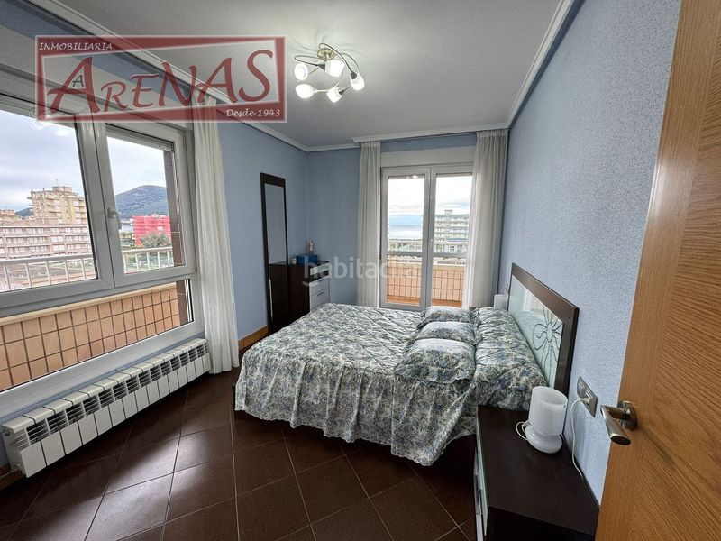 Foto cf80b095-4b57-43b1-bf18-bb82c6e36851. Piso en avenida de francia 55 en Zona Playa Laredo