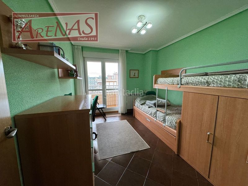 Foto ae0cdcba-d667-4de2-898e-ef1436956d21. Piso en avenida de francia 55 en Zona Playa Laredo