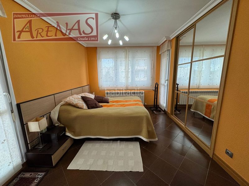 Foto b04d77ff-3e66-4639-92e7-24e72bcec430. Piso en avenida de francia 55 en Zona Playa Laredo