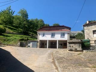 Casa a Barrio san pedro 26. Os presentamos esta casa de piedra independiente en el valle de