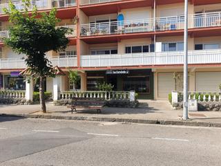Local Comercial a Avenida derechos humanos 15a. Interesante local comercial de aproximadamente 70 m2 en la zona
