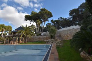Casa  Carrer de jordi llimona. 1055 m2 construidos en terreno de 3200m2 con vista a bosque y ma