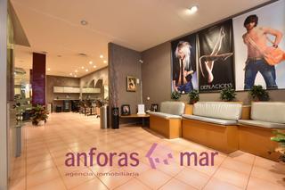 Alquiler Local Comercial en Carrer de l'onze de setembre 3. Local acondicionado y equipado para peluquería, estaticen, salón