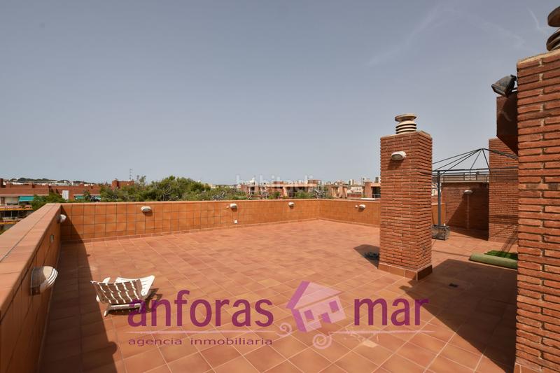 Foto 82f6f39c-1fd2-442b-9eb3-19ad1f1fcd6a. Penthouse with parking pool in Platja de la Paella Torredembarra