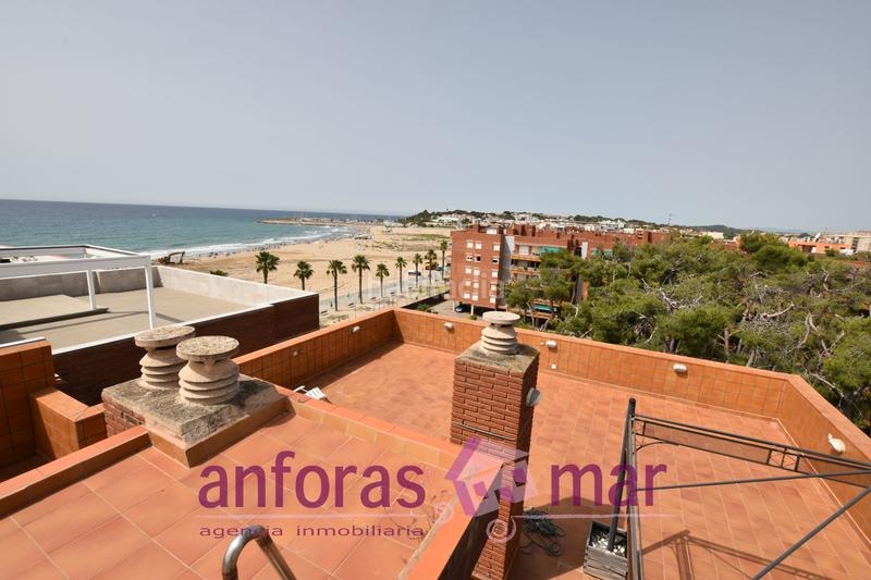 Foto 88c5b4c7-48c0-41e8-b2cf-8f9d55fbeb02. Penthouse with parking pool in Platja de la Paella Torredembarra