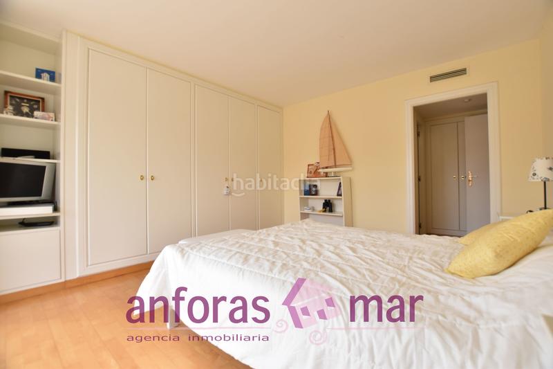 Foto b5ae9fb3-aeb6-468a-9194-0d52626f2f63. Penthouse with parking pool in Platja de la Paella Torredembarra