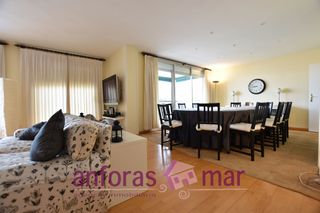 �tic  Passeig de rafael campalans. �tico de 228 m2 + sol�rium de 220 m2 en primera l�nea de playa c