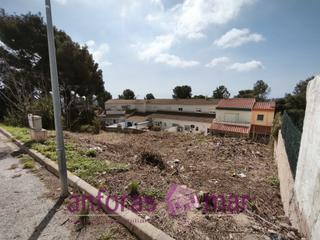 Wohngrundstück in Carrer surera 3. Terrenos con orientación sur con vistas al mar