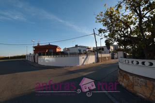 Casa  Carrer oreneta. Casa independiente en una sola planta a 800 metros de la playa d