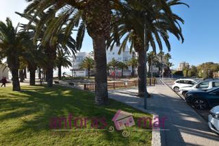 Pis  Carrer dels pescadors. Con mucho sol, vistas agradables y al lado de playa y servicios