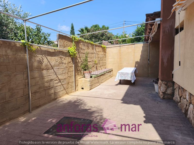 Foto 6a256c5a-8483-4a32-b1e9-67598888a1fd. Casa amb xemeneia calefacció aparcament piscina a Creixell