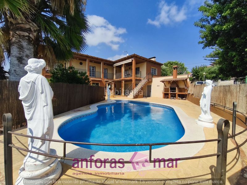 Foto b00705d0-5b39-476a-9358-25af83a2e318. Casa amb xemeneia calefacció aparcament piscina a Creixell