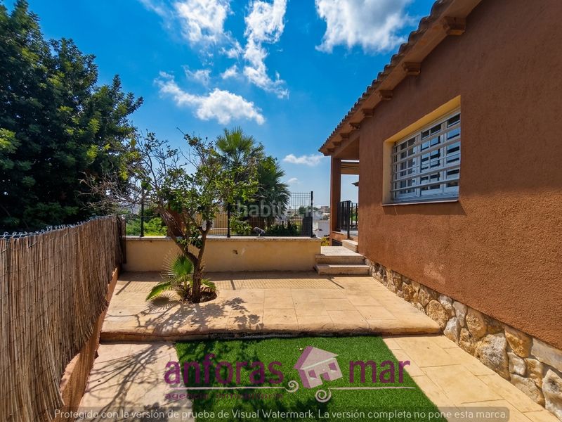 Foto ba55b684-cc39-4383-8f46-0337b401fe73. Casa amb xemeneia calefacció aparcament piscina a Creixell