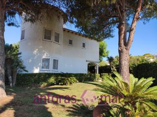 Xalet  Avinguda de les guilleries. Casa en venta con posibilidad de alquiler con opcion a compra