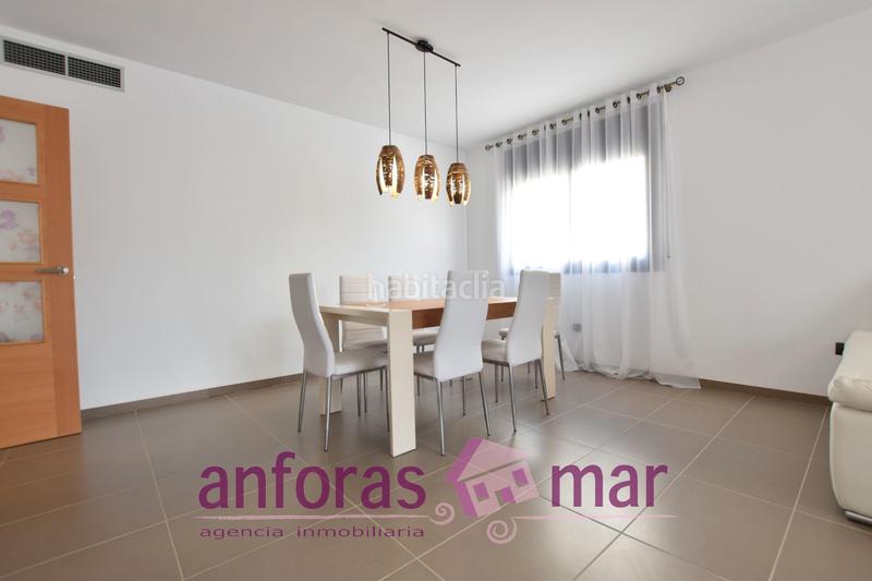 Foto 1a8280ed-962a-4ba5-8532-a33eaf95e958. Casa  independiente con piscina, moderna y como nueva en Cambrils