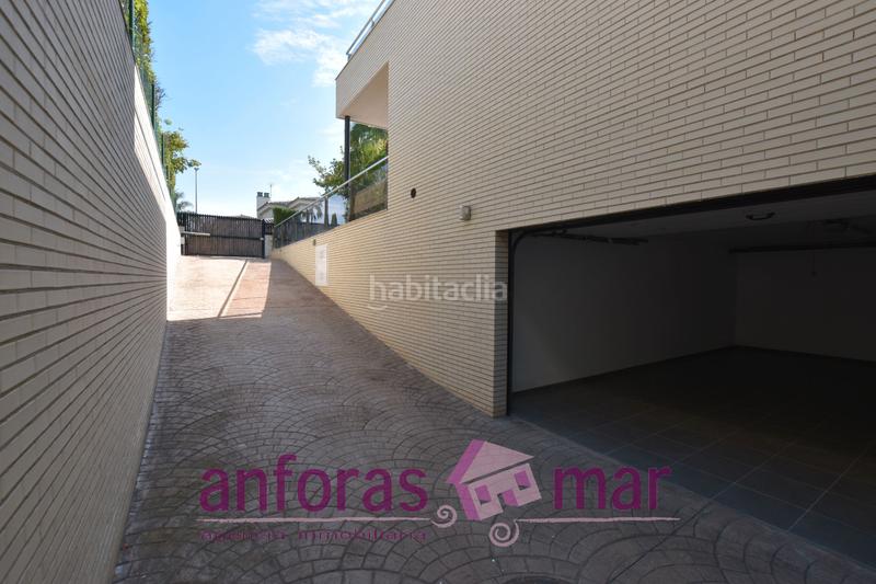 Foto 62869908-f48f-4e24-a89a-521ab76a21d7. Casa  independiente con piscina, moderna y como nueva en Cambrils