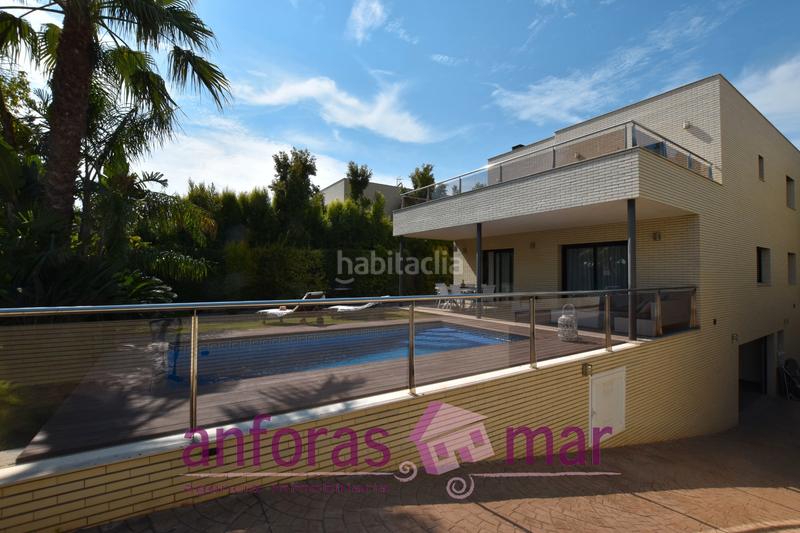 Foto 691270ff-027b-4508-a8b3-207a92d431c4. Casa  independiente con piscina, moderna y como nueva en Cambrils