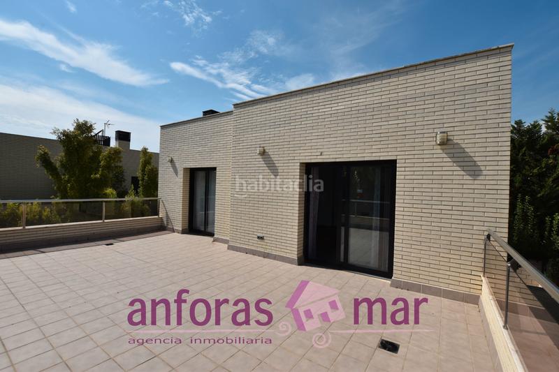 Foto 6cc69fbf-2b7a-4830-a71e-3dcf3afe9b49. Casa  independiente con piscina, moderna y como nueva en Cambrils