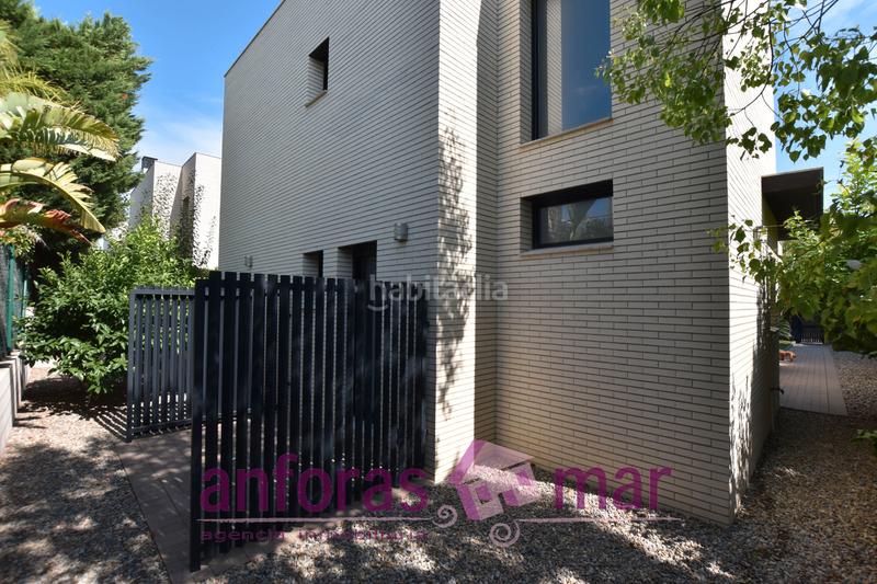 Foto 93e377f8-4962-444b-9a63-4155f14ac056. Casa  independiente con piscina, moderna y como nueva en Cambrils