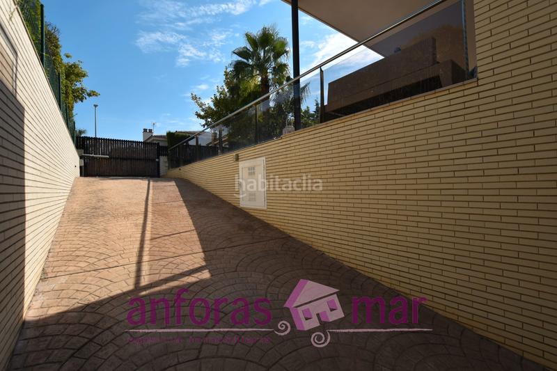 Foto 9b99625d-3054-484d-b924-9614b4169887. Casa  independiente con piscina, moderna y como nueva en Cambrils