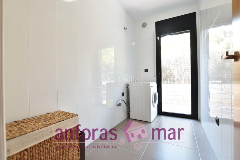 Foto bfe4caca-7ff2-4668-8931-ab0be521b09d. Casa  independiente con piscina, moderna y como nueva en Cambrils