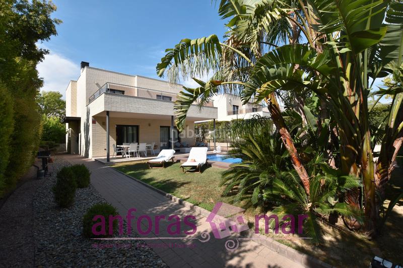 Foto fdc6d0e7-0066-46ec-bcb6-fdf856a6ca55. Casa  independiente con piscina, moderna y como nueva en Cambrils