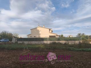 Residential Plot in Carrer Roselles 9