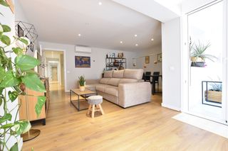 Pis a Carrer del cam� de tarragona 25. Moderno, c�ntrico, con ascensor, con 3 habitaciones y dos ba�os