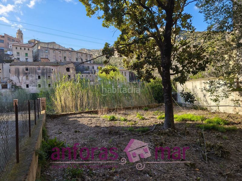 Foto 1451cd38-1a3f-48dd-88f0-dac378fcbfc5. Edifici a carrer del pont 16 a Riba (La)